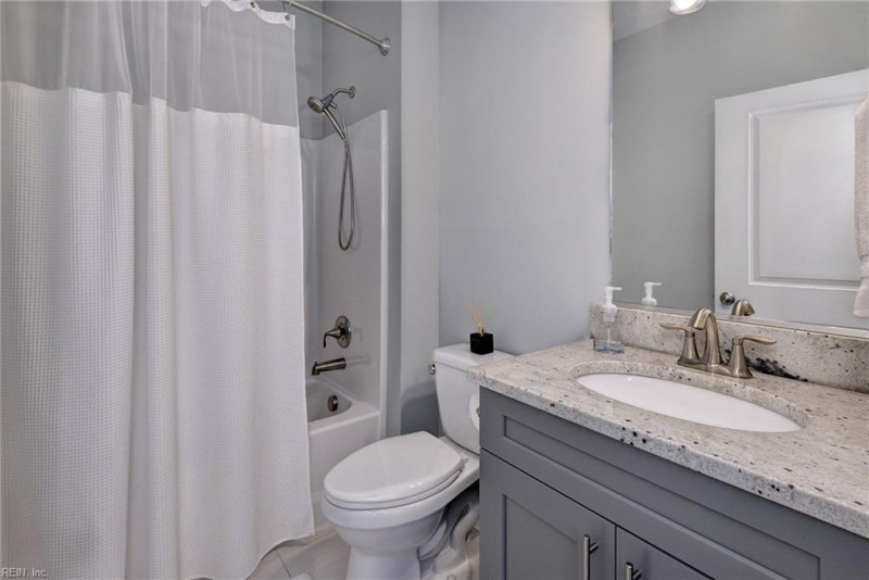 Photo 20 of 44 residential for sale in Newport News virginia