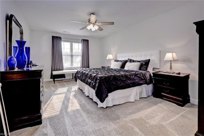 Photo 25 of 44 residential for sale in Newport News virginia