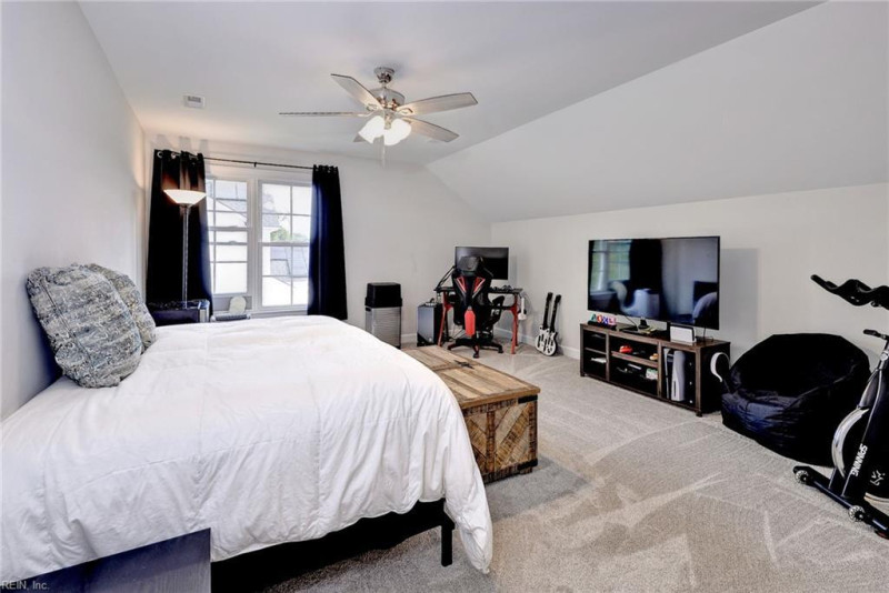 Photo 28 of 44 residential for sale in Newport News virginia