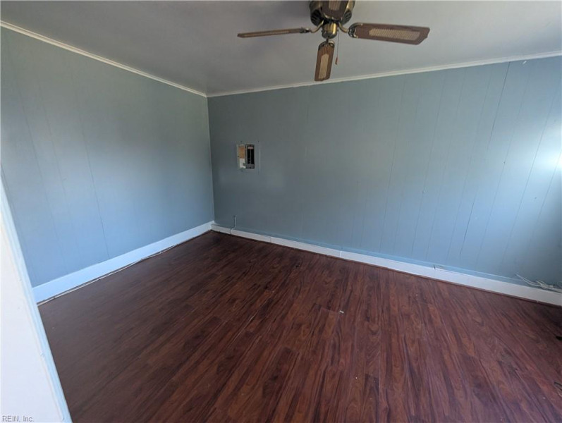 Photo 3 of 9 residential for sale in Portsmouth virginia