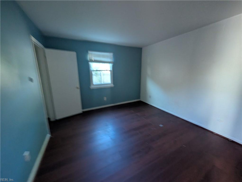 Photo 6 of 9 residential for sale in Portsmouth virginia