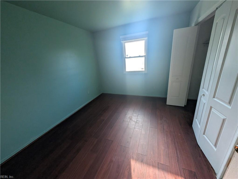Photo 7 of 9 residential for sale in Portsmouth virginia