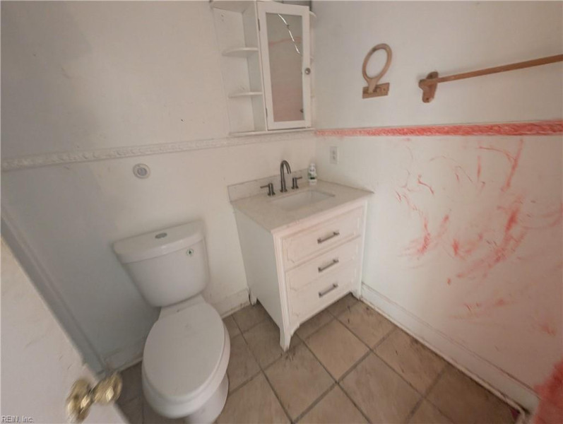 Photo 8 of 9 residential for sale in Portsmouth virginia