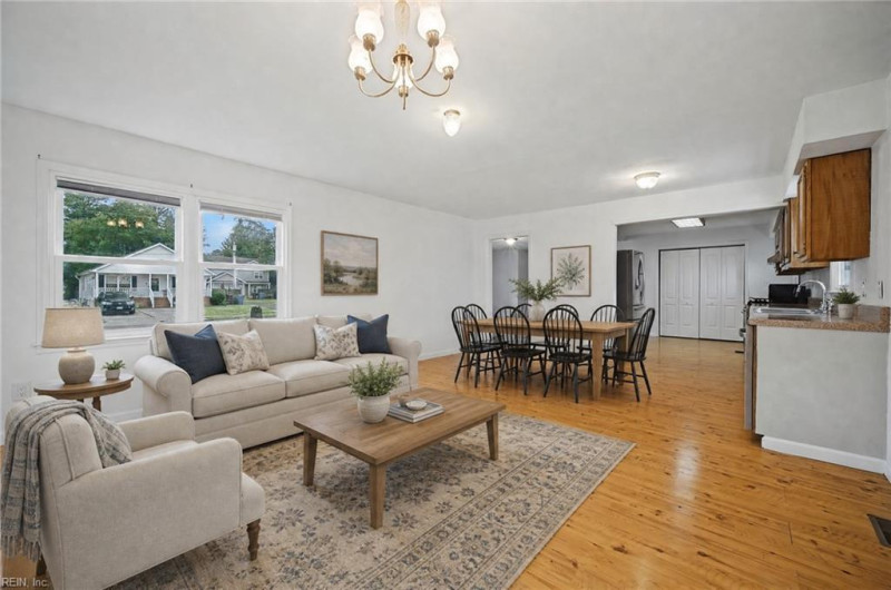 Photo 21 of 32 residential for sale in Chesapeake virginia