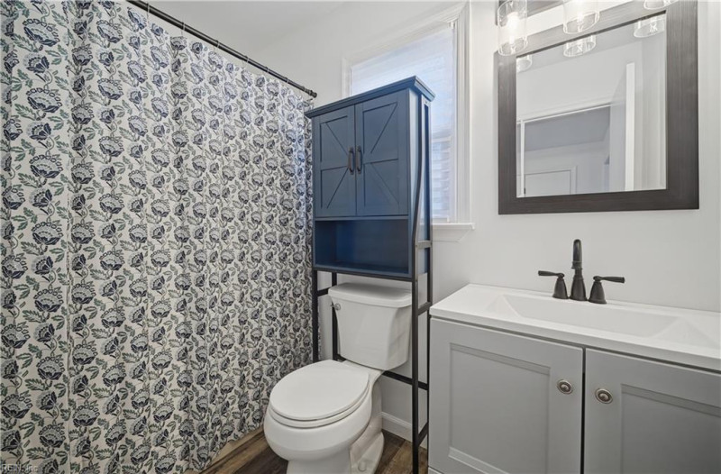 Photo 28 of 32 residential for sale in Chesapeake virginia