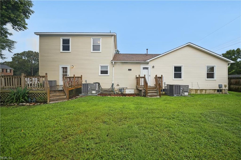 Photo 9 of 32 residential for sale in Chesapeake virginia