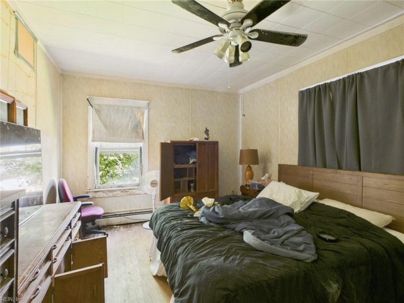 Photo 10 of 14 residential for sale in Poquoson virginia