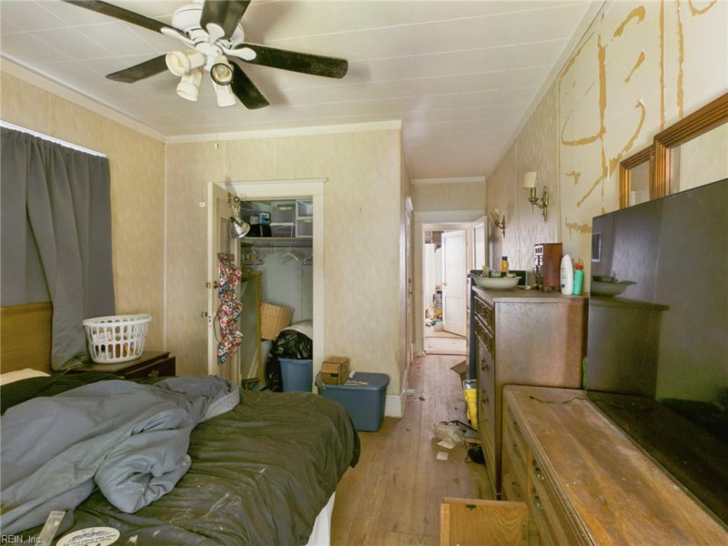 Photo 11 of 14 residential for sale in Poquoson virginia