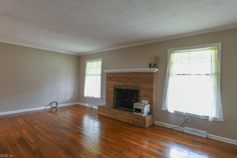 Photo 5 of 34 residential for sale in Chesapeake virginia Photo 5 of 34 residential for sale in Chesapeake virginia