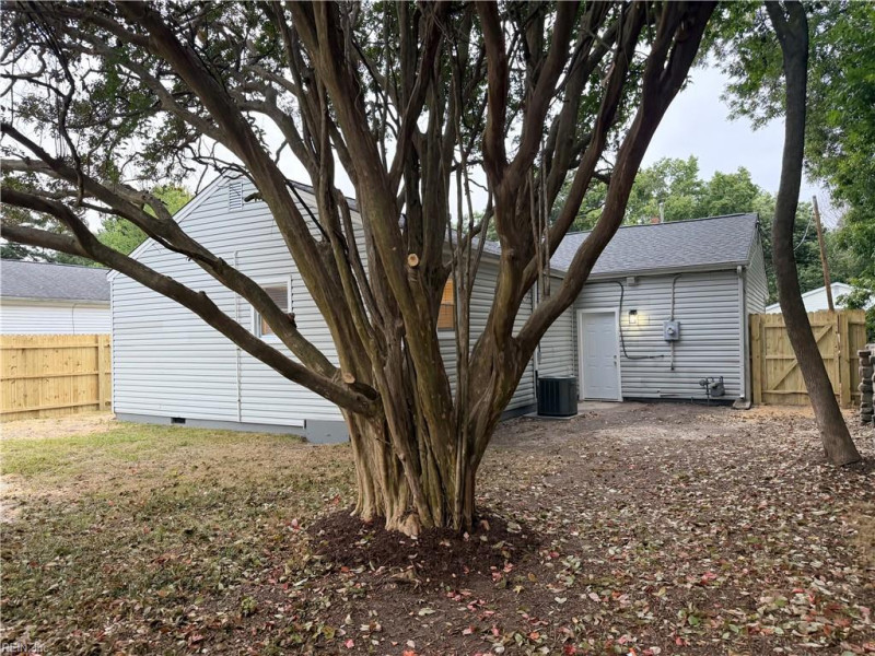 Photo 33 of 35 residential for sale in Norfolk virginia Photo 33 of 35 residential for sale in Norfolk virginia