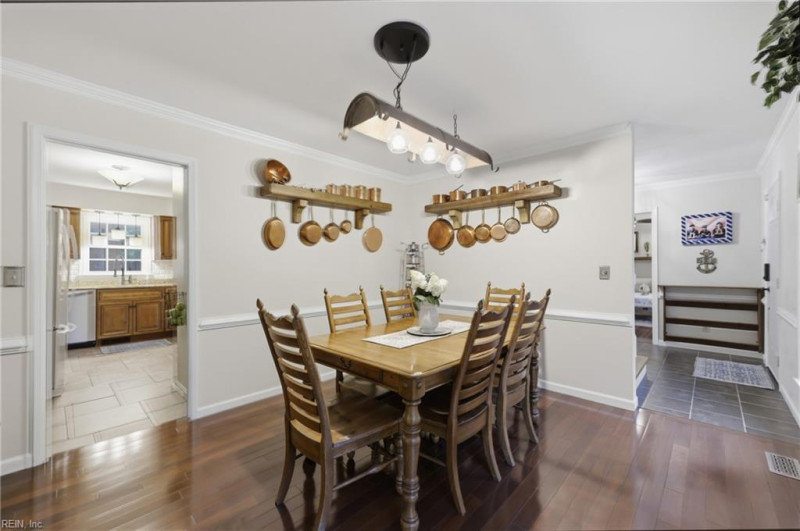 Photo 13 of 50 residential for sale in Chesapeake virginia