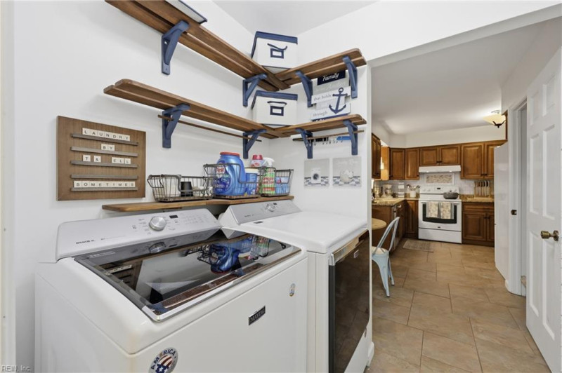Photo 25 of 50 residential for sale in Chesapeake virginia