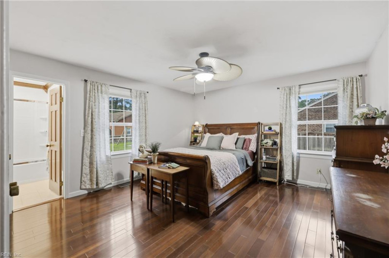 Photo 26 of 50 residential for sale in Chesapeake virginia