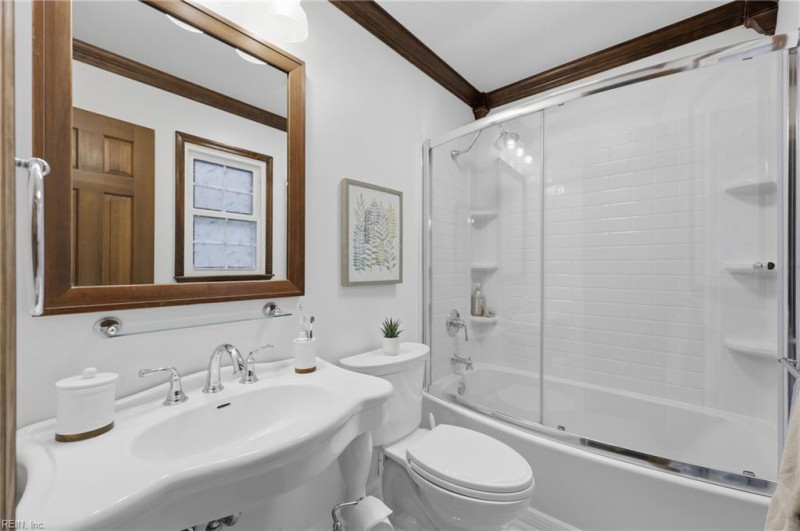 Photo 29 of 50 residential for sale in Chesapeake virginia
