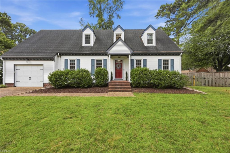 Photo 3 of 50 residential for sale in Chesapeake virginia