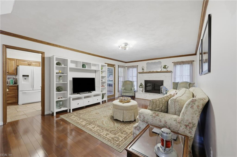 Photo 9 of 50 residential for sale in Chesapeake virginia