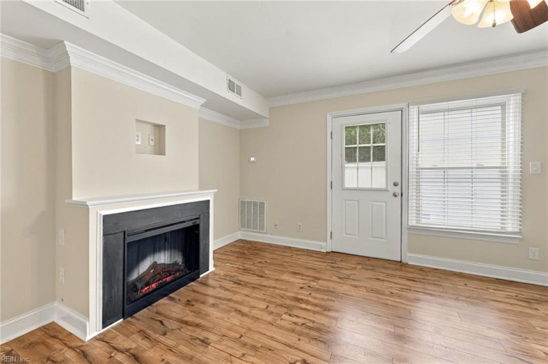 Photo 11 of 35 residential for sale in Norfolk virginia