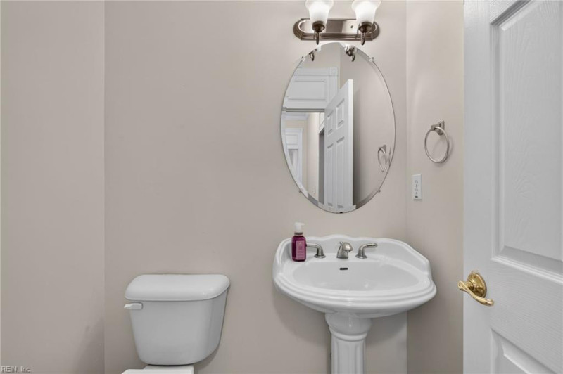 Photo 14 of 37 residential for sale in Suffolk virginia