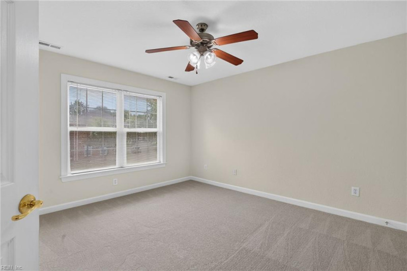 Photo 26 of 37 residential for sale in Suffolk virginia