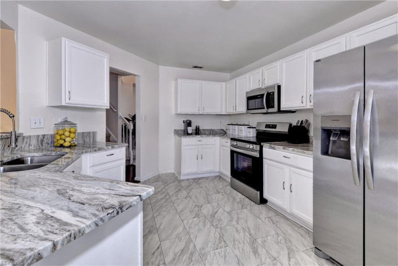 Photo 14 of 40 residential for sale in Newport News virginia