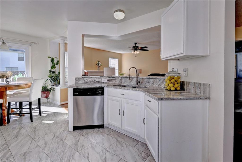 Photo 18 of 40 residential for sale in Newport News virginia