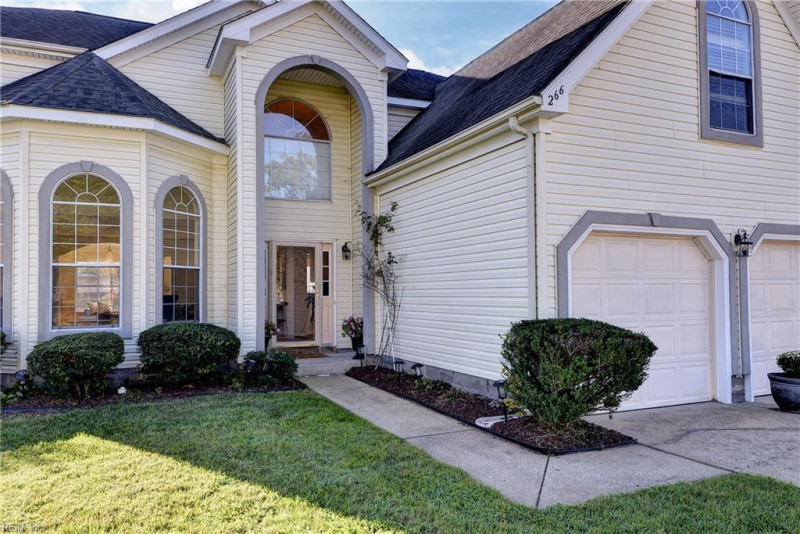 Photo 3 of 40 residential for sale in Newport News virginia