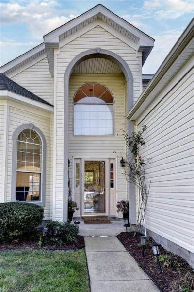 Photo 4 of 40 residential for sale in Newport News virginia