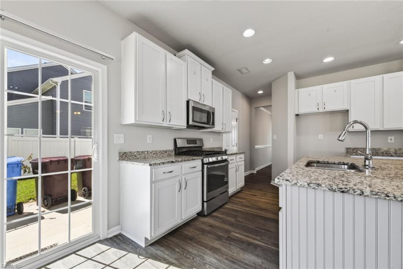 Photo 12 of 37 residential for sale in Chesapeake virginia