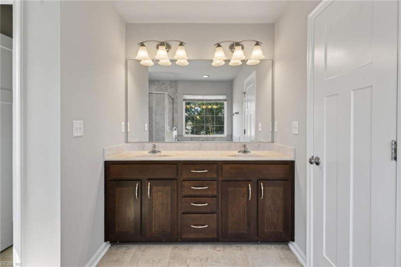 Photo 24 of 37 residential for sale in Chesapeake virginia