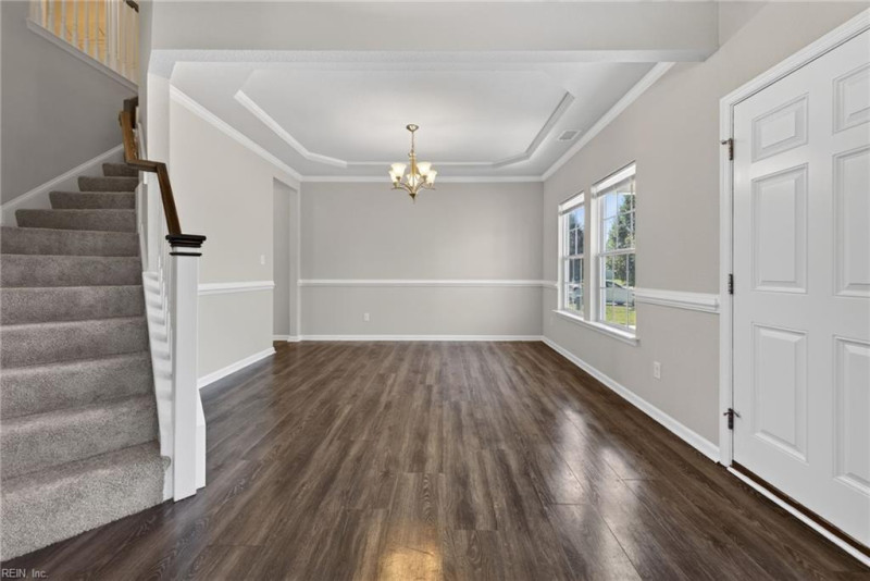 Photo 4 of 37 residential for sale in Chesapeake virginia