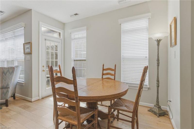 Photo 11 of 36 residential for sale in Virginia Beach virginia