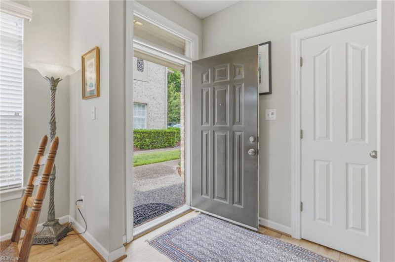 Photo 3 of 36 residential for sale in Virginia Beach virginia