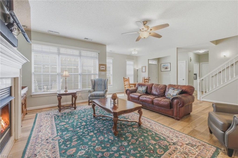 Photo 6 of 36 residential for sale in Virginia Beach virginia