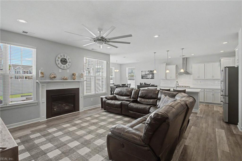 Photo 8 of 36 residential for sale in Chesapeake virginia Photo 8 of 36 residential for sale in Chesapeake virginia