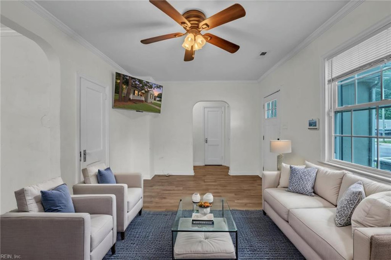 Photo 11 of 47 residential for sale in Hampton virginia