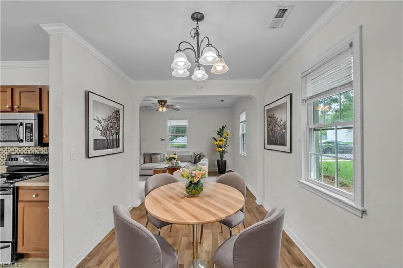 Photo 17 of 47 residential for sale in Hampton virginia