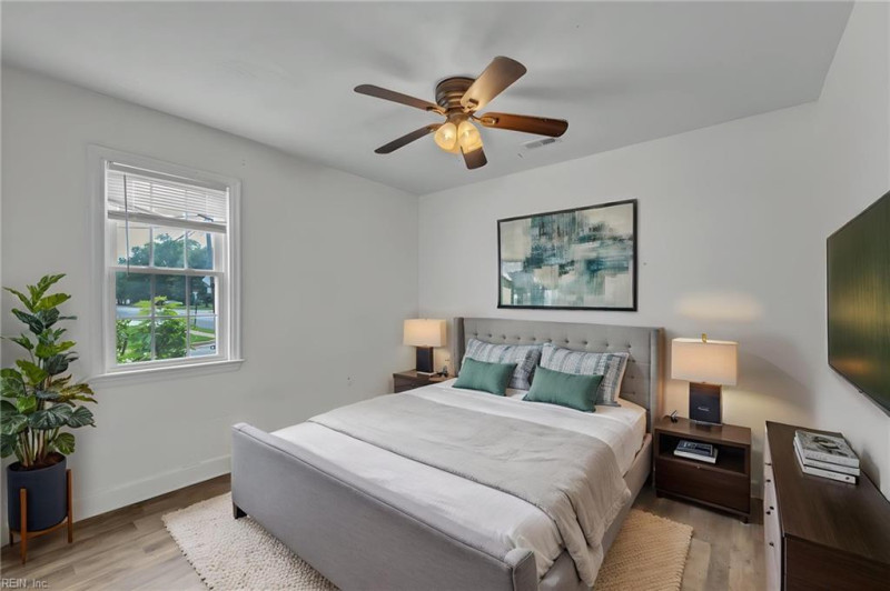 Photo 18 of 47 residential for sale in Hampton virginia