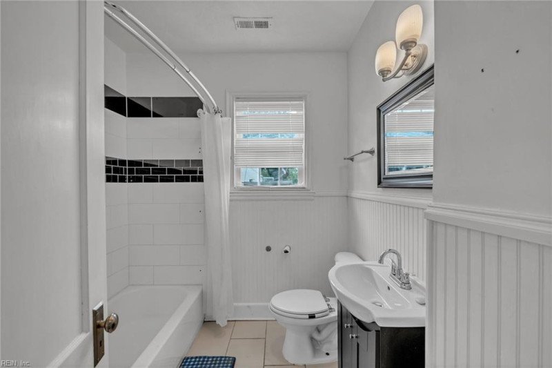 Photo 20 of 47 residential for sale in Hampton virginia