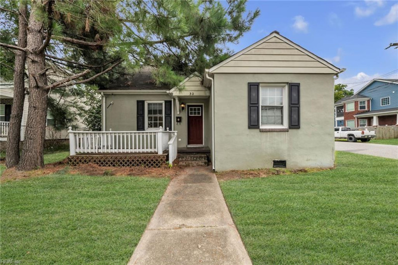 Photo 3 of 47 residential for sale in Hampton virginia