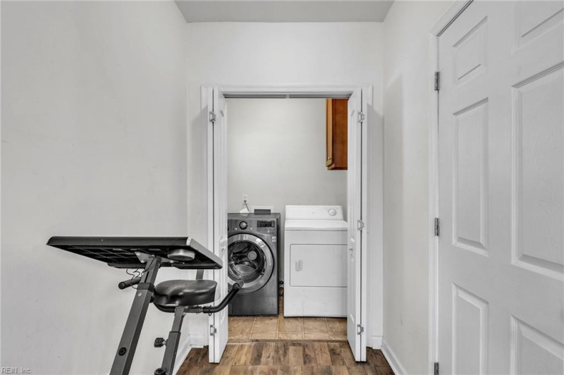 Photo 31 of 47 residential for sale in Hampton virginia