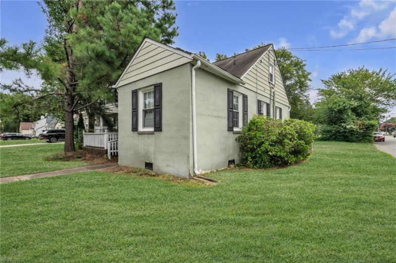 Photo 38 of 47 residential for sale in Hampton virginia