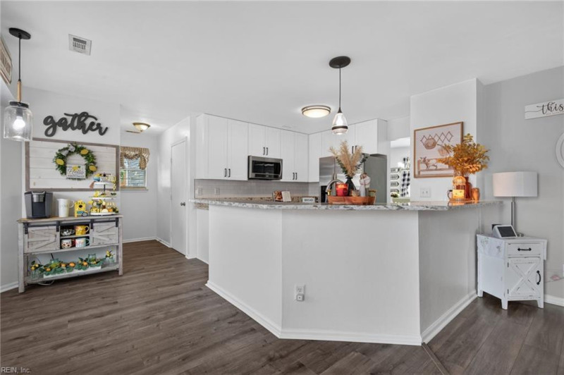 Photo 11 of 39 residential for sale in Suffolk virginia