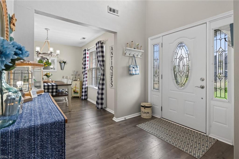 Photo 4 of 39 residential for sale in Suffolk virginia