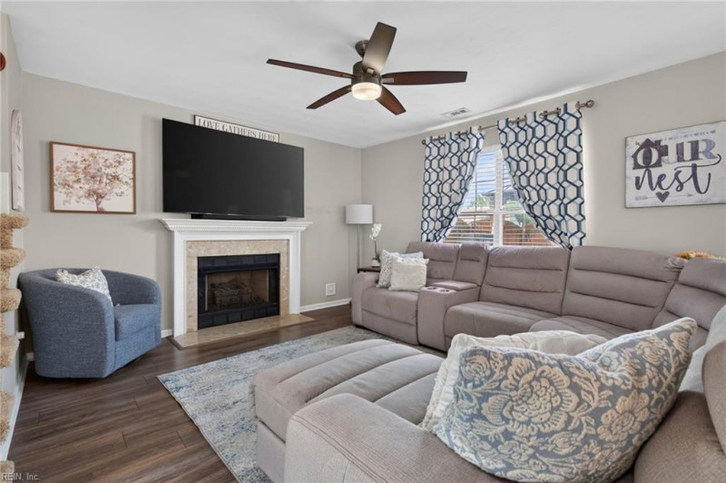 Photo 7 of 39 residential for sale in Suffolk virginia
