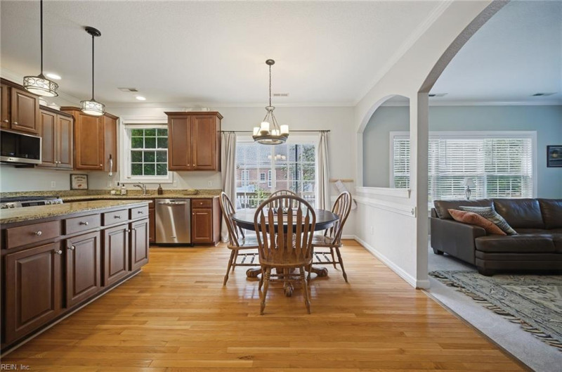 Photo 11 of 44 residential for sale in Chesapeake virginia