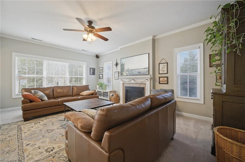 Photo 14 of 44 residential for sale in Chesapeake virginia