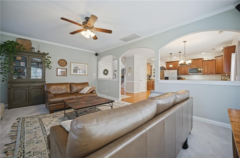 Photo 15 of 44 residential for sale in Chesapeake virginia