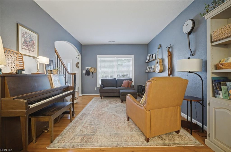 Photo 5 of 44 residential for sale in Chesapeake virginia