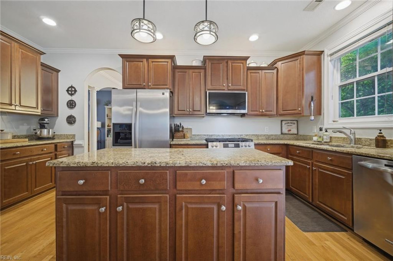 Photo 9 of 44 residential for sale in Chesapeake virginia