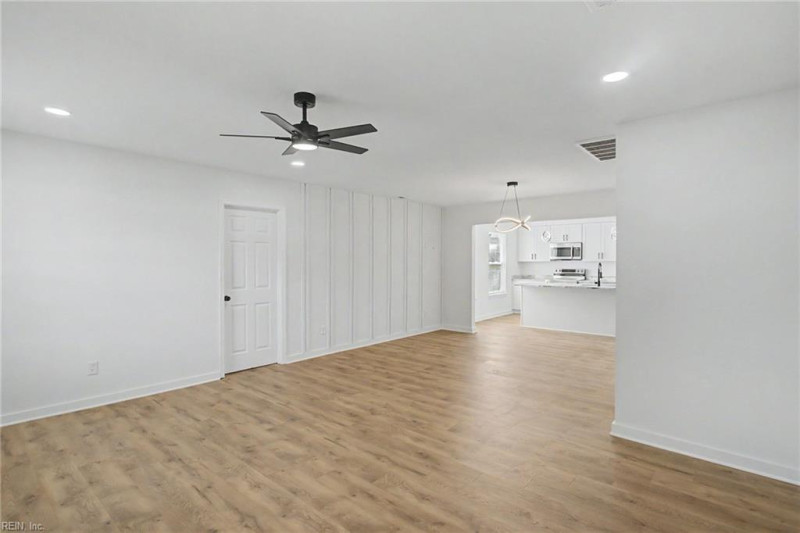 Photo 10 of 21 residential for sale in Hampton virginia